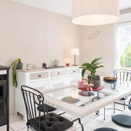 Les Azalees 8 Personnes 10mn De Compiegne Le Meux