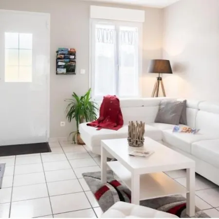 Les Azalees 8 Personnes 10mn De Compiegne Le Meux